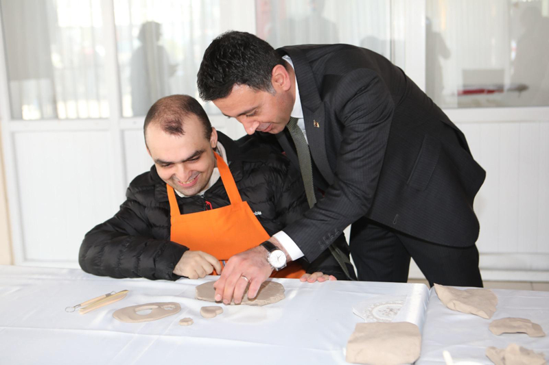 BAYRAKLI BELEDÄ°YESÄ°âNDEN 3 ARALIK FARKINDALIK ETKÄ°NLÄ°ÄÄ° (2)-1765804146536.jpeg